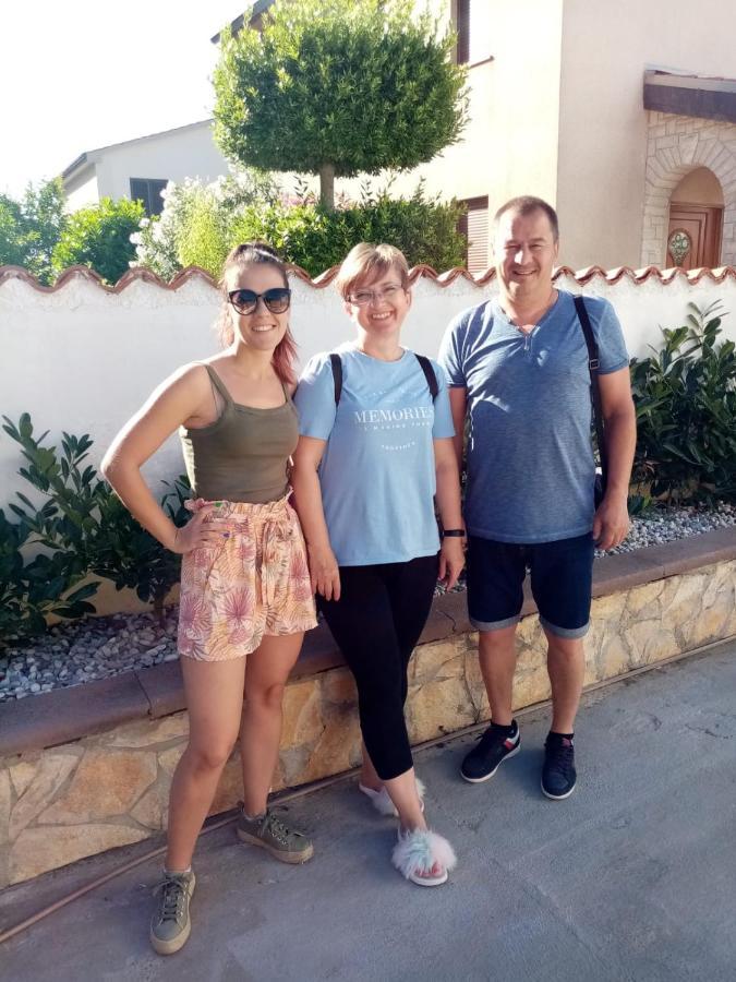 Apartmani Alma Пула Екстериор снимка