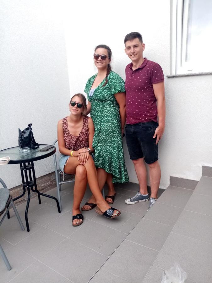 Apartmani Alma Пула Екстериор снимка