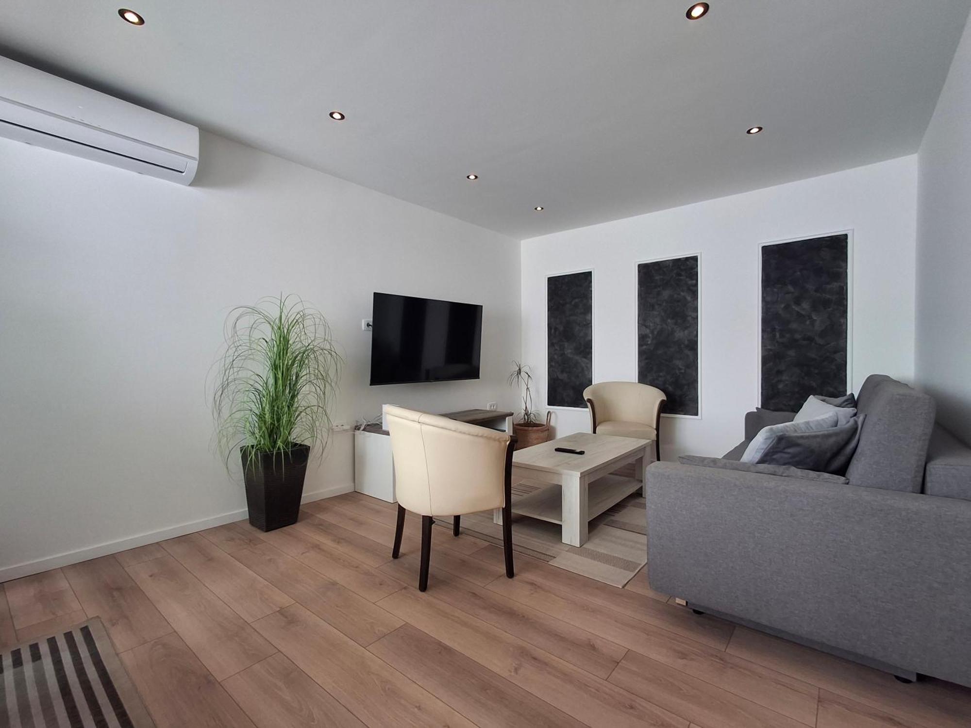 Apartmani Alma Пула Екстериор снимка