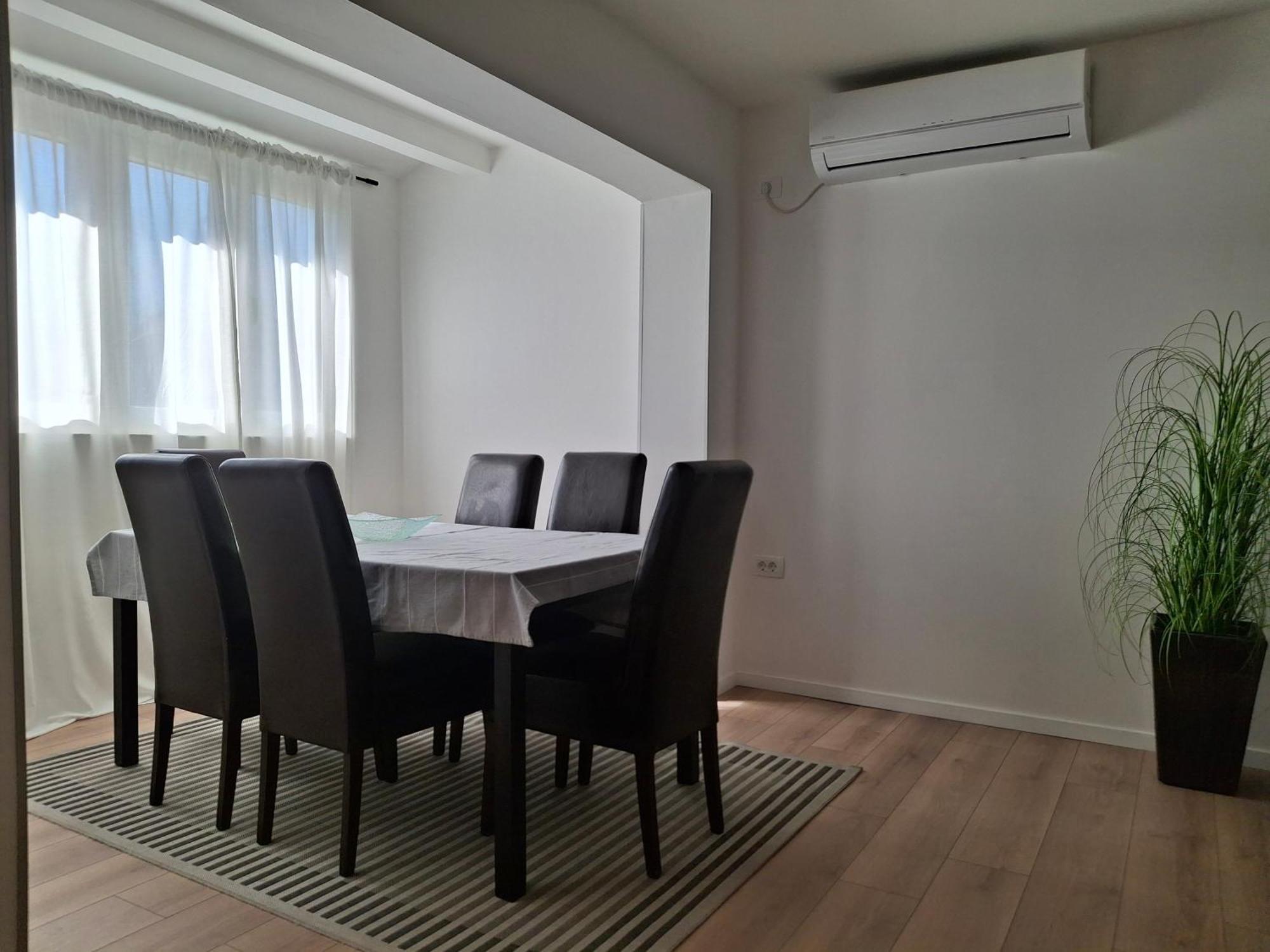 Apartmani Alma Пула Екстериор снимка