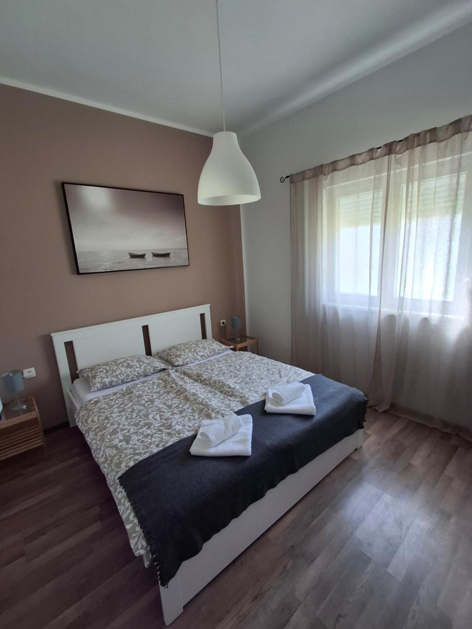 Apartmani Alma Пула Екстериор снимка
